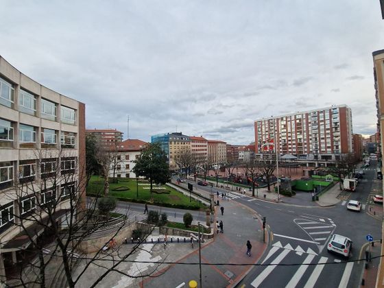 Foto 2 de Venta de piso en Sestao de 4 habitaciones con terraza y jardín