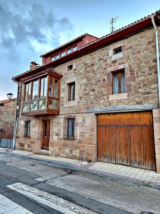 Foto 1 de Casa en venda a Salinas de Pisuerga de 4 habitacions amb terrassa i garatge