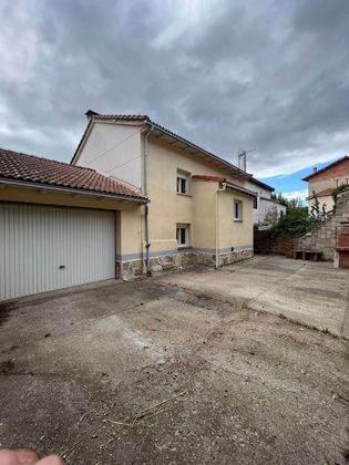 Foto 2 de Casa en venda a Barruelo de Santullán de 4 habitacions amb terrassa i garatge