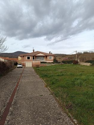 Foto 2 de Venta de chalet en Castrillo de Villavega de 6 habitaciones con terraza y garaje