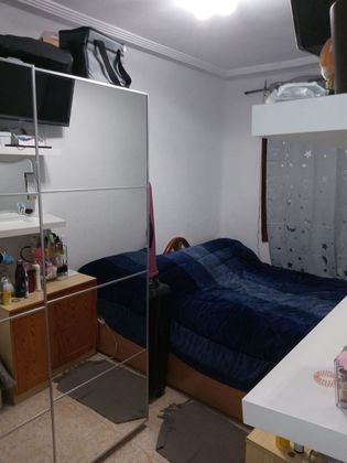 Foto 2 de Piso en venta en Numancia de 3 habitaciones con aire acondicionado y calefacción