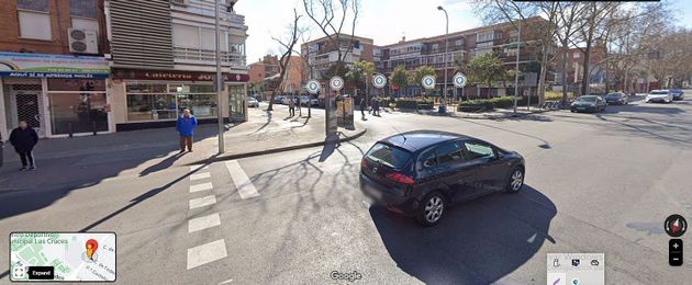 Foto 2 de Alquiler de local en calle De Eugenia de Montijo de 121 m²