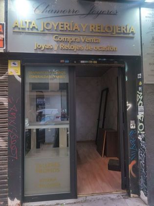 Foto 1 de Alquiler de local en calle Del Dr Castelo de 55 m²