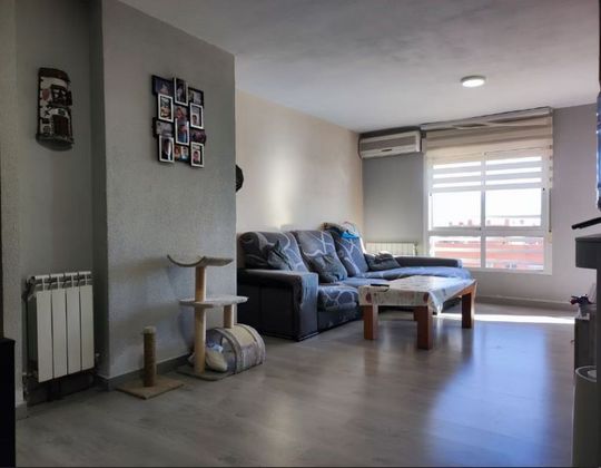 Foto 1 de Piso en venta en travesía De Felipe de Diego de 3 habitaciones con terraza y aire acondicionado