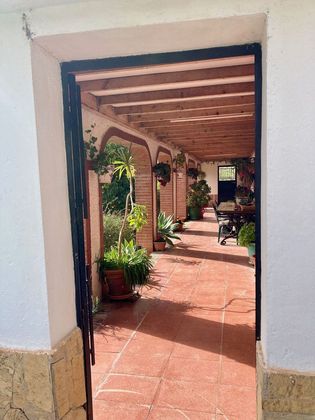 Foto 1 de Casa rural en venda a Alcaucín de 6 habitacions amb terrassa i piscina