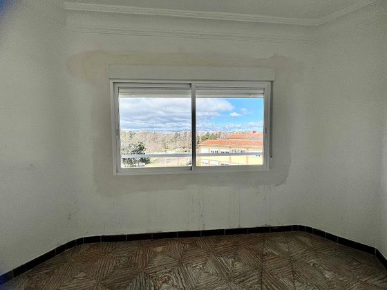 Foto 2 de Venta de piso en Arrabal de 3 habitaciones con calefacción