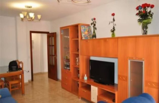 Foto 2 de Pis en lloguer a Ciudad Jardín - Tagarete - El Zapillo de 3 habitacions amb mobles i aire acondicionat