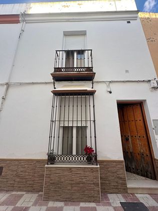 Foto 1 de Casa en venda a calle Arahal de 3 habitacions i 92 m²