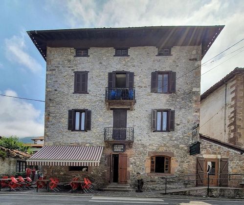 Foto 1 de Casa en venda a calle Iñarreta de 10 habitacions amb terrassa i balcó