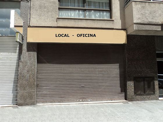Foto 1 de Alquiler de local en Arxiduc - Bons Aires de 174 m²