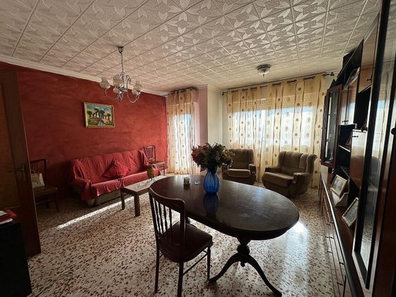 Foto 2 de Casa en venda a calle Fernández Capalleja de 3 habitacions amb terrassa i balcó
