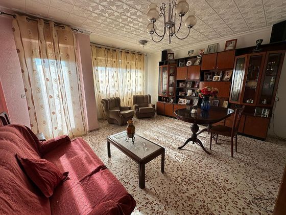 Foto 1 de Casa en venda a calle Fernández Capalleja de 3 habitacions amb terrassa i balcó