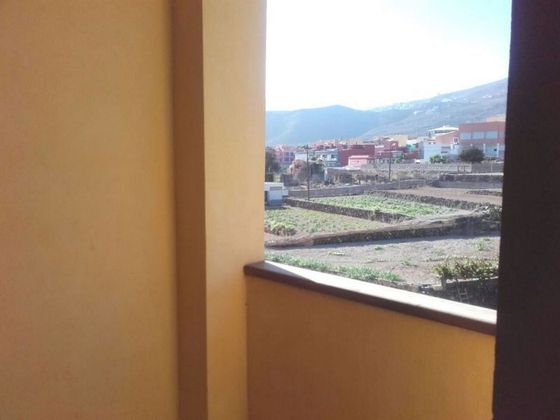 Foto 2 de Piso en venta en Buzanda - Cabo Blanco - Valle San Lorenzo de 3 habitaciones con terraza y balcón
