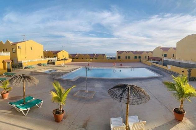Foto 1 de Casa en venda a Las Chafiras de 3 habitacions amb terrassa i piscina