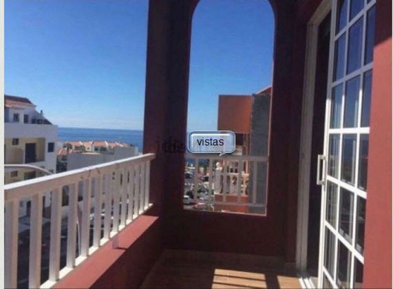 Foto 2 de Piso en venta en Playa de San Juan de 2 habitaciones con balcón