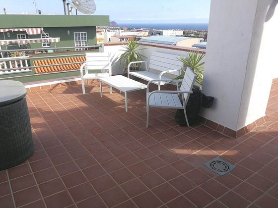 Foto 2 de Pis en venda a Las Chafiras de 2 habitacions amb terrassa i garatge