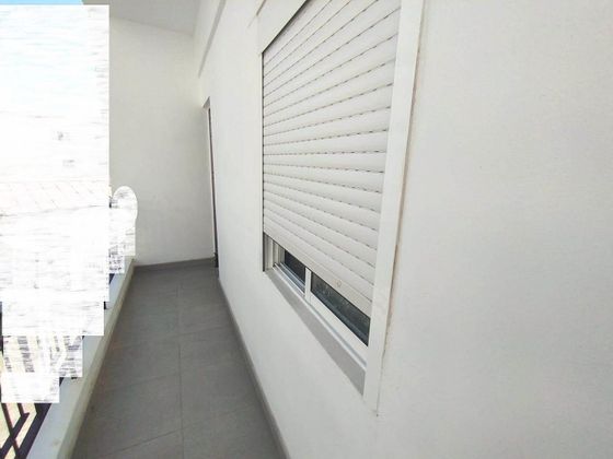 Foto 2 de Venta de piso en Los Cristianos - Playa de las Américas de 2 habitaciones con terraza y balcón