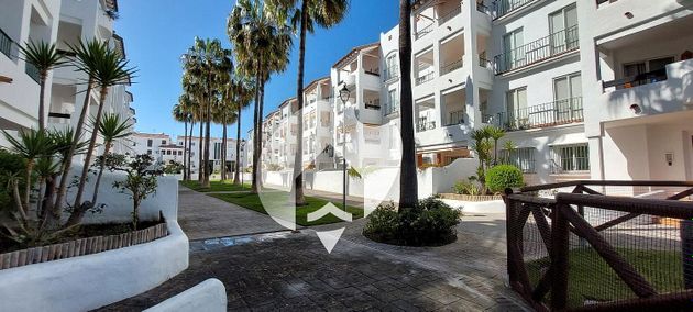 Foto 1 de Pis en venda a El Chorrillo - El Molino de 3 habitacions amb terrassa i piscina