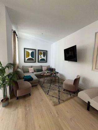 Foto 1 de Piso en alquiler en calle De García de Paredes de 3 habitaciones con muebles y balcón
