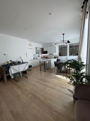 Foto 2 de Piso en alquiler en calle De García de Paredes de 3 habitaciones con muebles y balcón