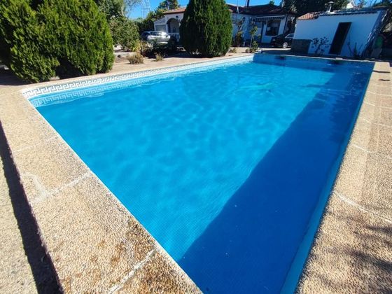 Foto 1 de Casa en venda a Torreperogil de 4 habitacions amb piscina i garatge