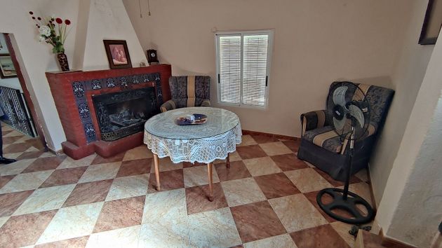 Foto 2 de Casa adossada en venda a plaza Del Alamillo de 4 habitacions amb terrassa