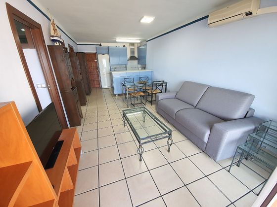 Foto 2 de Alquiler de piso en calle Sector Delta Muga de 2 habitaciones con terraza y muebles