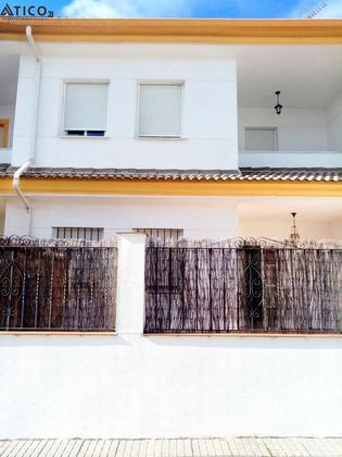Foto 1 de Casa en venda a Lobón de 5 habitacions amb terrassa i piscina