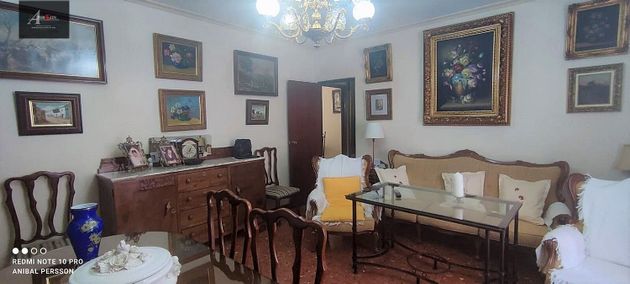 Foto 1 de Piso en venta en Écija de 4 habitaciones con garaje y balcón