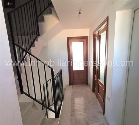 Foto 1 de Casa adossada en venda a Écija de 4 habitacions amb terrassa i balcó