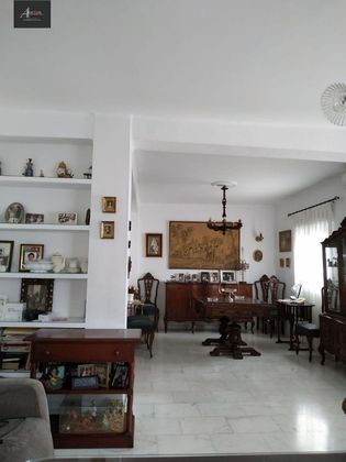 Foto 1 de Piso en venta en Écija de 4 habitaciones con aire acondicionado