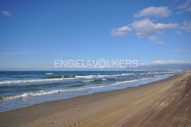 Foto 2 de Terreny en venda a Cabo Pino - Reserva de Marbella de 2581 m²