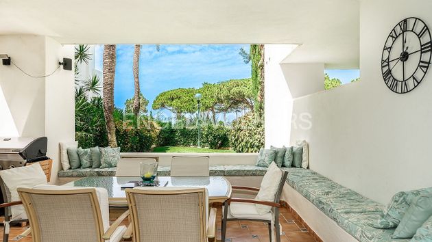 Foto 1 de Pis en venda a Los Monteros - Bahía de Marbella de 3 habitacions amb terrassa i piscina