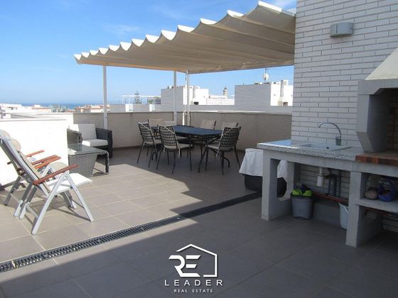 Foto 1 de Alquiler de ático en Canet d´En Berenguer de 2 habitaciones con terraza y piscina
