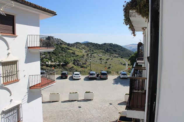 Foto 1 de Casa adossada en venda a Grazalema de 4 habitacions amb terrassa i balcó