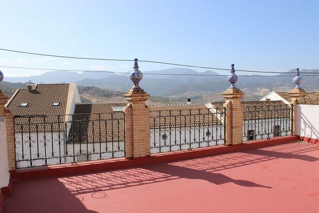 Foto 1 de Casa adossada en venda a Algodonales de 6 habitacions amb terrassa i balcó