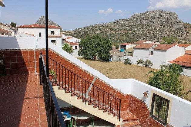 Foto 1 de Venta de casa en Montejaque de 4 habitaciones con terraza y piscina