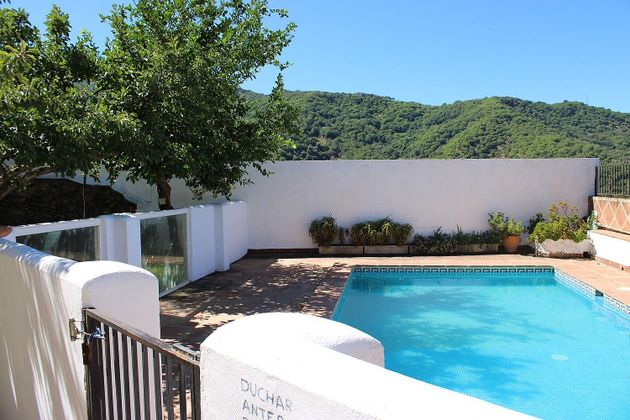 Foto 2 de Xalet en venda a Jubrique de 5 habitacions amb terrassa i piscina