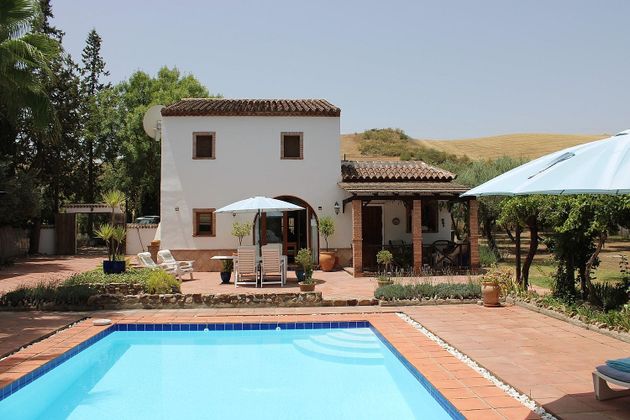 Foto 1 de Venta de chalet en Algodonales de 2 habitaciones con terraza y piscina