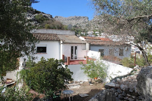 Foto 1 de Casa adossada en venda a Montejaque de 3 habitacions amb terrassa i jardí