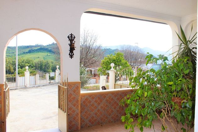 Foto 1 de Casa adossada en venda a Algodonales de 3 habitacions amb terrassa i piscina