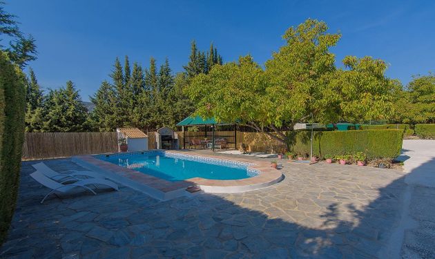 Foto 1 de Chalet en venta en Arriate de 3 habitaciones con terraza y piscina