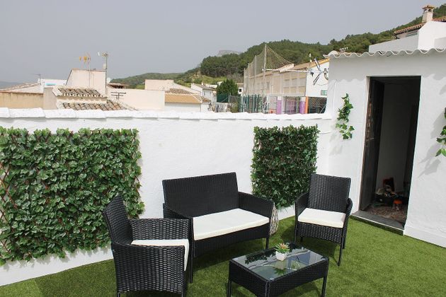 Foto 2 de Ático en venta en Montecorto de 2 habitaciones con terraza y balcón