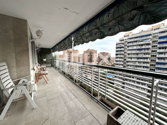Foto 1 de Venta de piso en calle De la Condesa de Venadito de 4 habitaciones con terraza y piscina