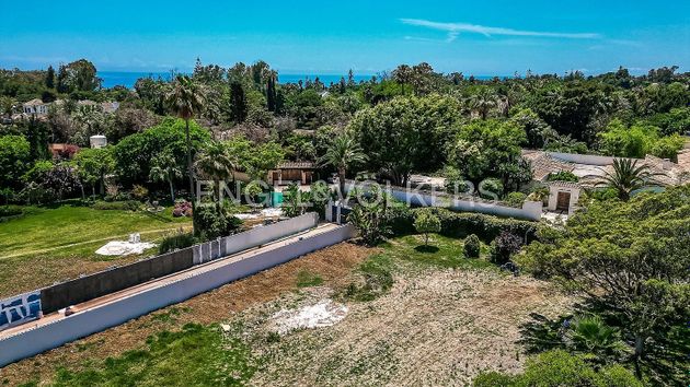 Foto 2 de Venta de terreno en Guadalmina de 2000 m²