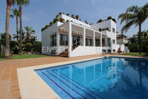 Foto 1 de Xalet en venda a Nueva Alcántara de 6 habitacions amb terrassa i piscina