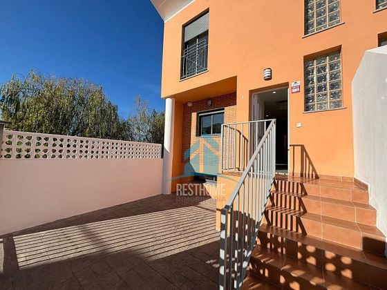Foto 1 de Casa en venta en Poblets (els) de 3 habitaciones con terraza y piscina