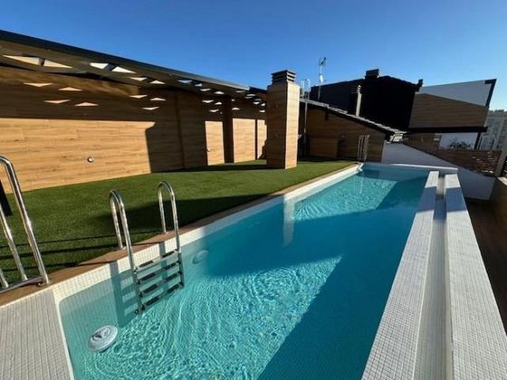 Foto 2 de Àtic en venda a Juan Carlos I de 3 habitacions amb terrassa i piscina
