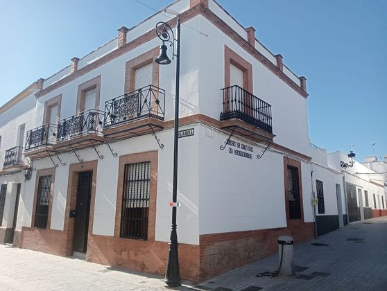 Foto 1 de Casa en venda a Bollullos de la Mitación de 6 habitacions amb terrassa i garatge