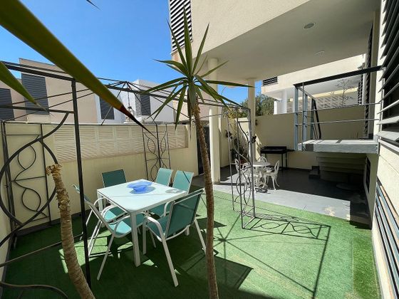 Foto 1 de Casa adosada en venta en Huércal de Almería de 4 habitaciones con terraza y jardín